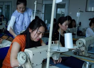 纺织服装行业用工匮乏 智能制造推动产业转型